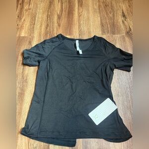 lululemon athletica Charcoal Short Sleeve Top size 8 new